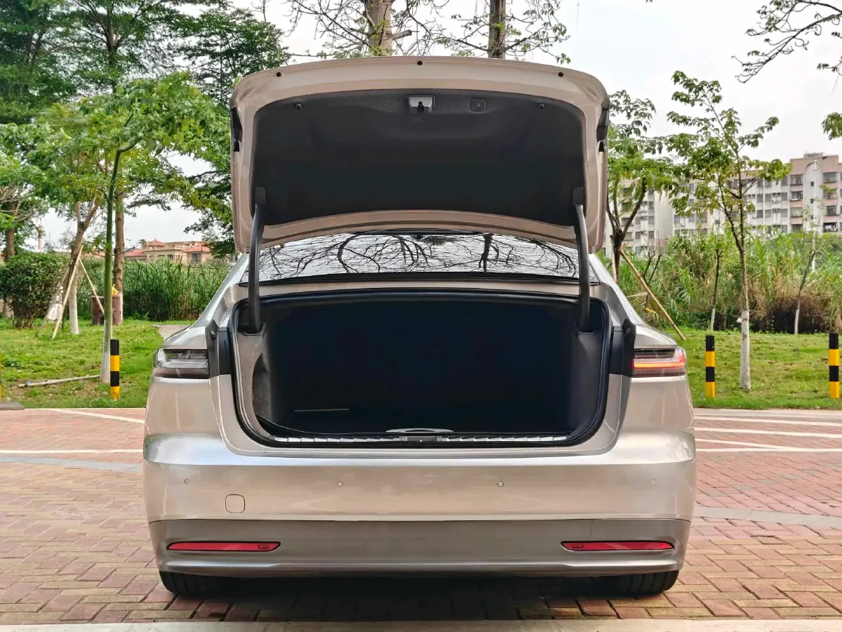 2021 Volkswagen ID.6 Crozz BEV 84.8KWH,autocango,china used car exporter,china ev exporter,chinese used car exporter,chinese used ev exporter