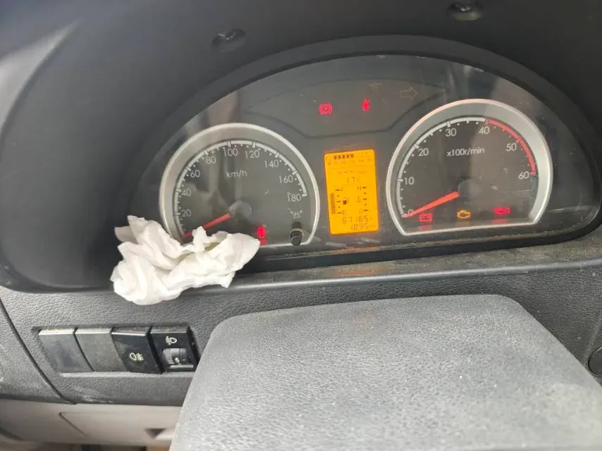 2019 MAXUS XinTu V80 2.5T 136HP L4 6MT,autocango,china used car exporter,china ev exporter,chinese used car exporter,chinese used ev exporter