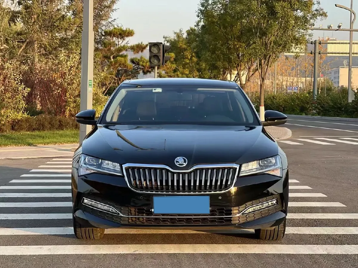 2022 Skoda Superb 1.4T 150HP L4 7DCT,autocango,china used car exporter,china ev exporter,chinese used car exporter,chinese used ev exporter