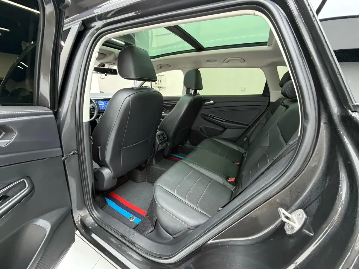 2022 Jetta VS7 1.4T 150HP L4 6AT,autocango,china used car exporter,china ev exporter,chinese used car exporter,chinese used ev exporter