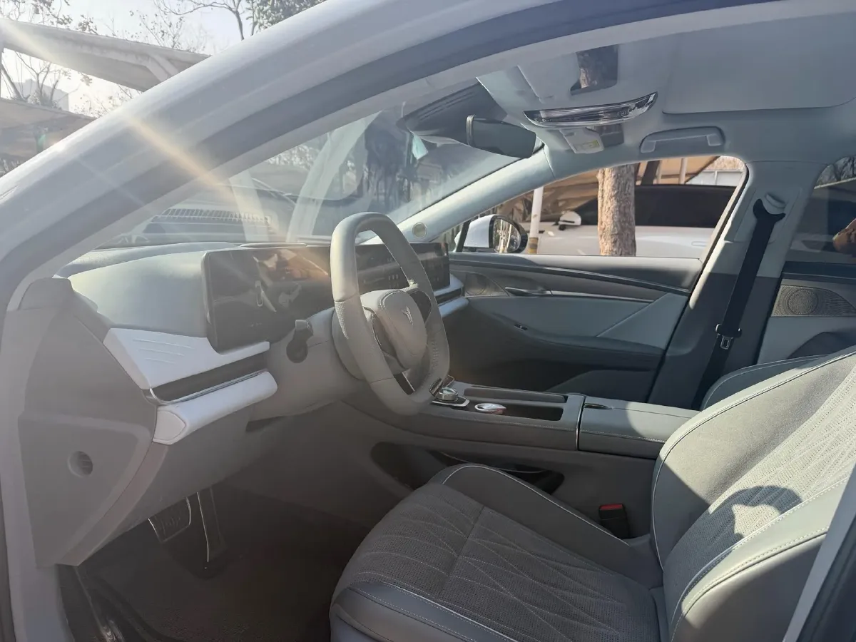 2023 Voyah ZhuiGuang BEV 82.11KWH,autocango,china used car exporter,china ev exporter,chinese used car exporter,chinese used ev exporter