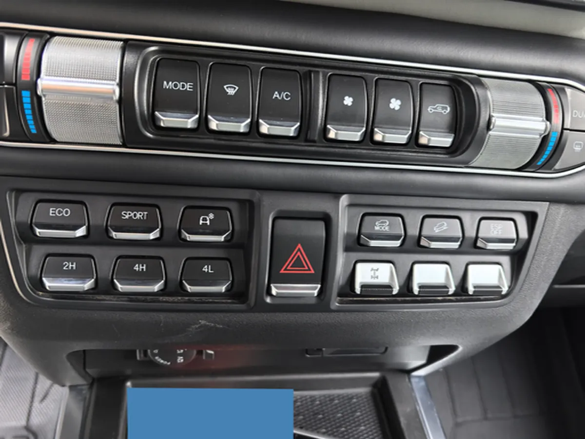 2024 212 212 T01 2.0T 252HP L4 8AT,autocango,china used car exporter,china ev exporter,chinese used car exporter,chinese used ev exporter