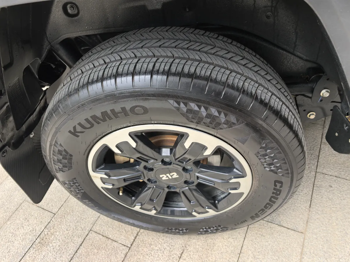 2024 212 212 T01 2.0T 252HP L4 8AT,autocango,china used car exporter,china ev exporter,chinese used car exporter,chinese used ev exporter