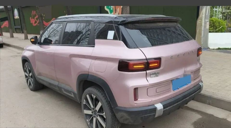 2023 Geely ICON 1.5T 181HP L4 7DCT,autocango,china used car exporter,china ev exporter,chinese used car exporter,chinese used ev exporter