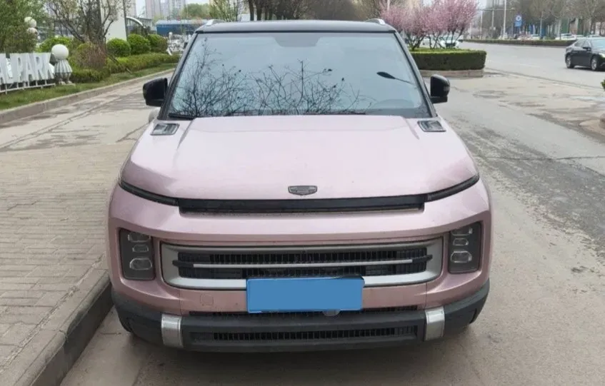 2023 Geely ICON 1.5T 181HP L4 7DCT,autocango,china used car exporter,china ev exporter,chinese used car exporter,chinese used ev exporter