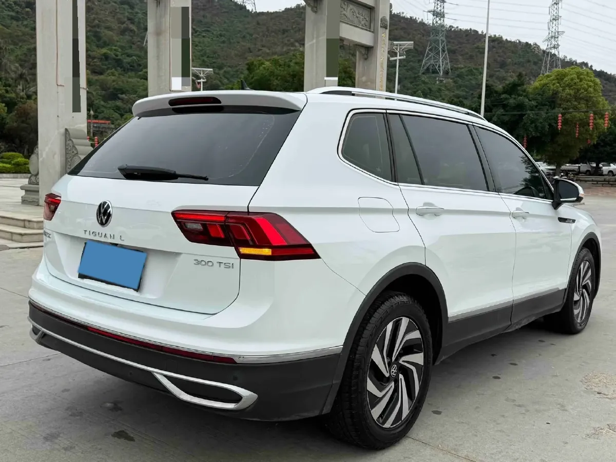 2023 Volkswagen Tiguan L 1.5T 160HP L4 7DCT,autocango,china used car exporter,china ev exporter,chinese used car exporter,chinese used ev exporter