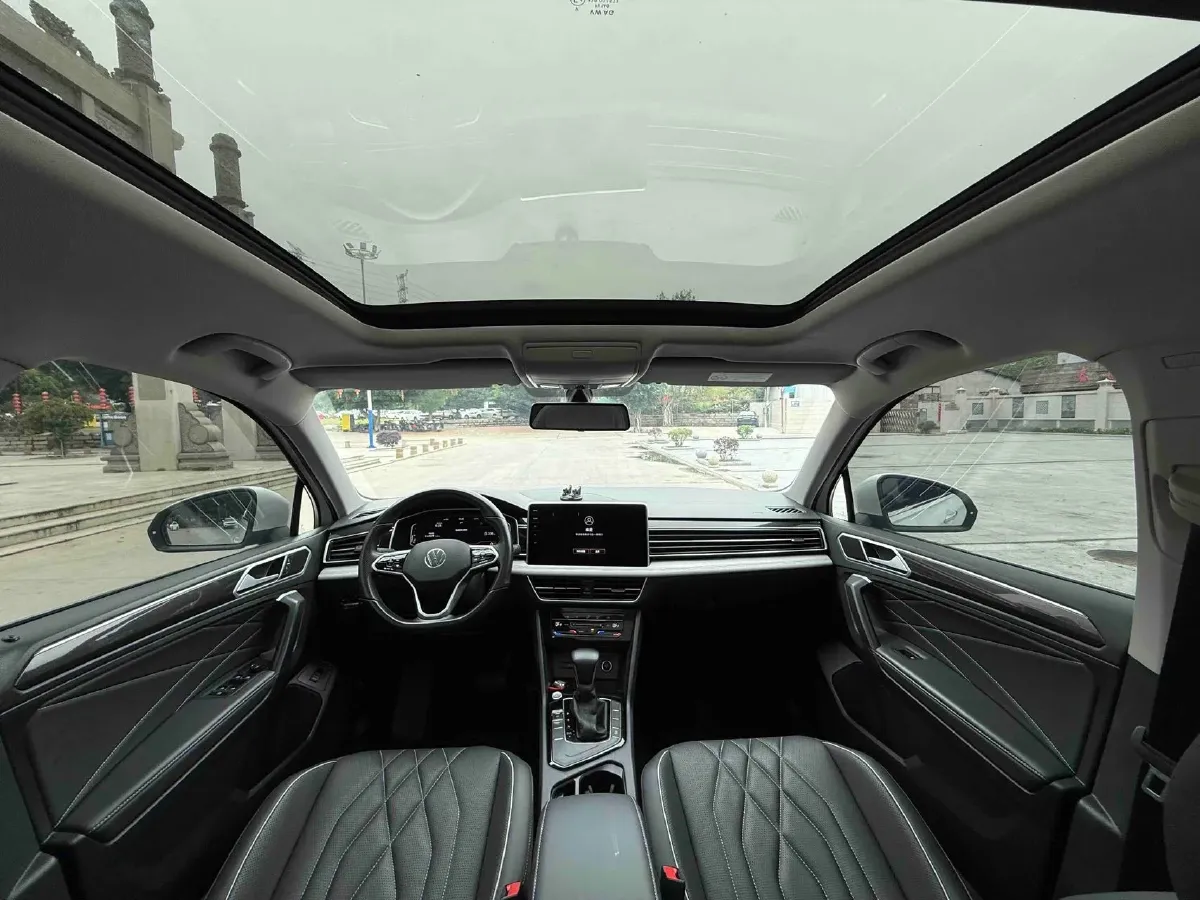 2023 Volkswagen Tiguan L 1.5T 160HP L4 7DCT,autocango,china used car exporter,china ev exporter,chinese used car exporter,chinese used ev exporter