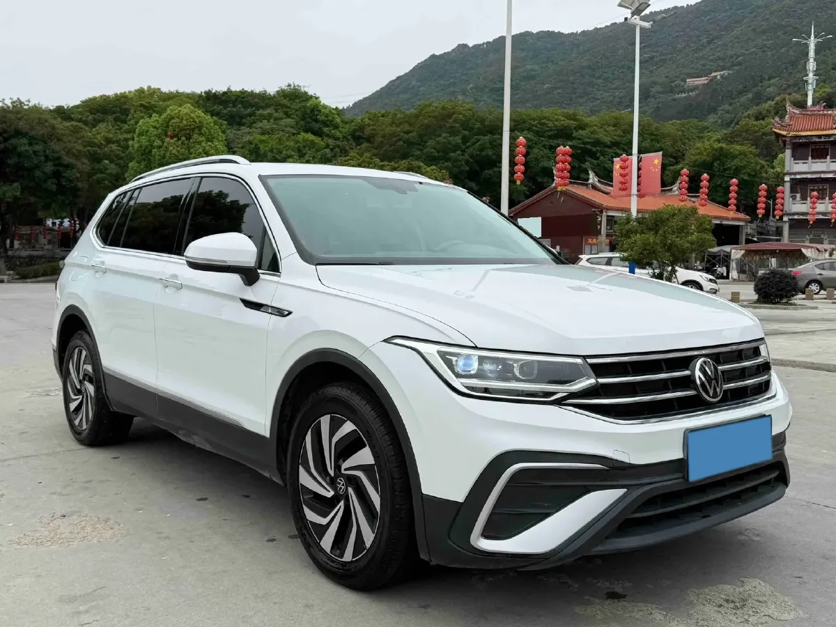 2023 Volkswagen Tiguan L 1.5T 160HP L4 7DCT,autocango,china used car exporter,china ev exporter,chinese used car exporter,chinese used ev exporter