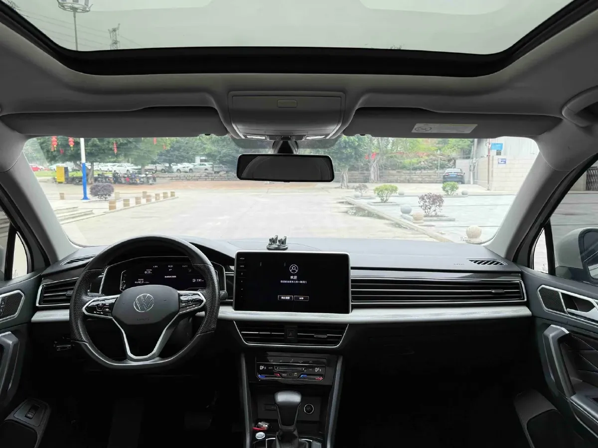 2023 Volkswagen Tiguan L 1.5T 160HP L4 7DCT,autocango,china used car exporter,china ev exporter,chinese used car exporter,chinese used ev exporter