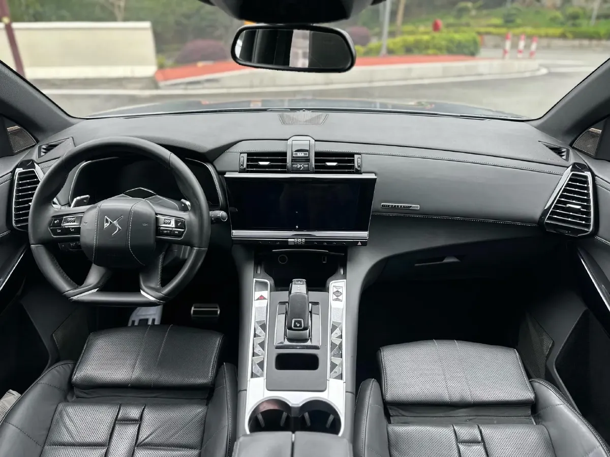 2020 DS 7 1.6T 215HP L4 8AT,autocango,china used car exporter,china ev exporter,chinese used car exporter,chinese used ev exporter