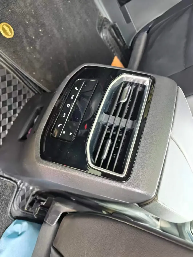 2024 Volkswagen Talagon 2.0T 220HP L4 7DCT,autocango,china used car exporter,china ev exporter,chinese used car exporter,chinese used ev exporter