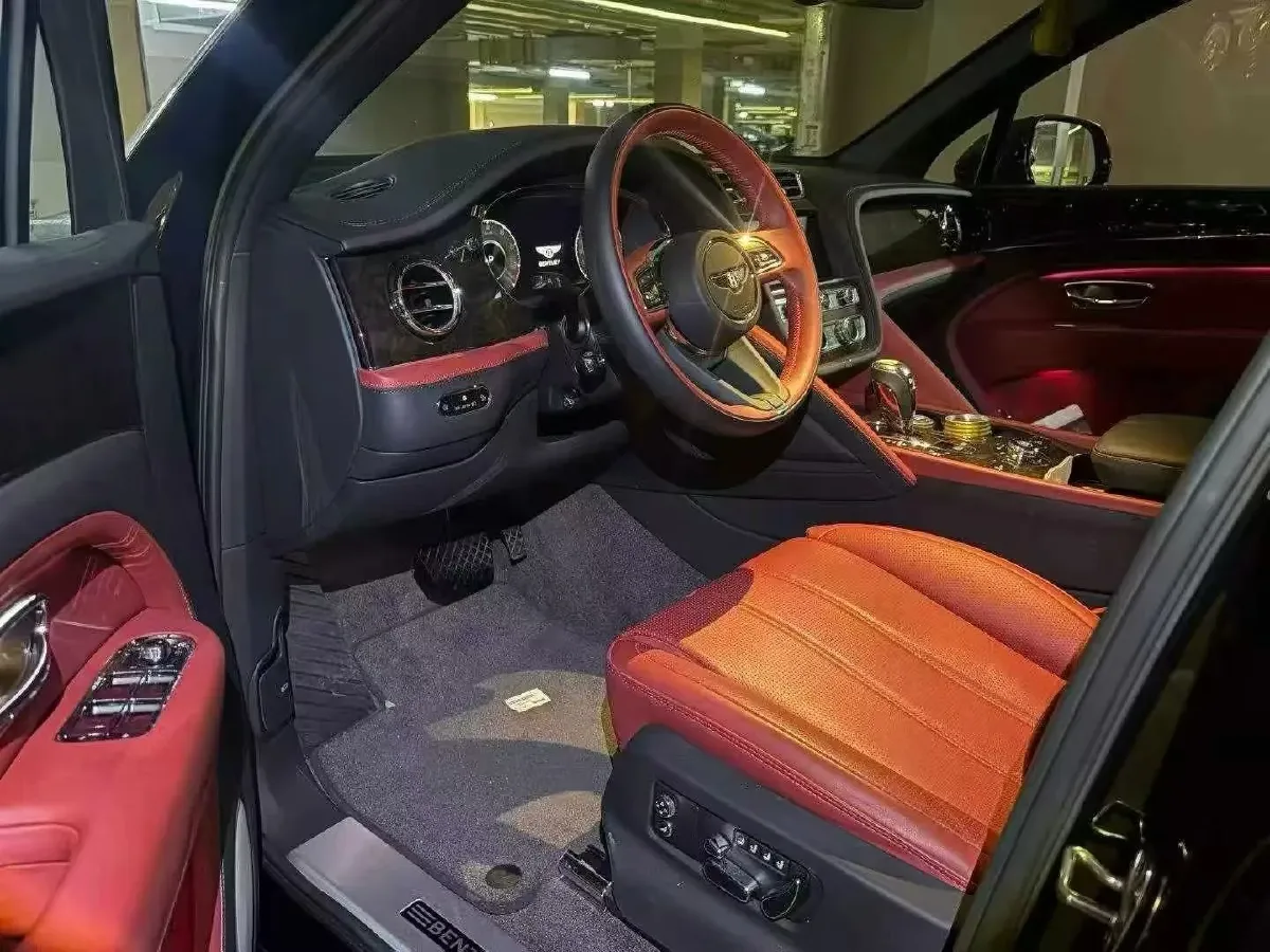 2024 Bentley Bentayga 4.0T 550HP V8 8AT,autocango,china used car exporter,china ev exporter,chinese used car exporter,chinese used ev exporter