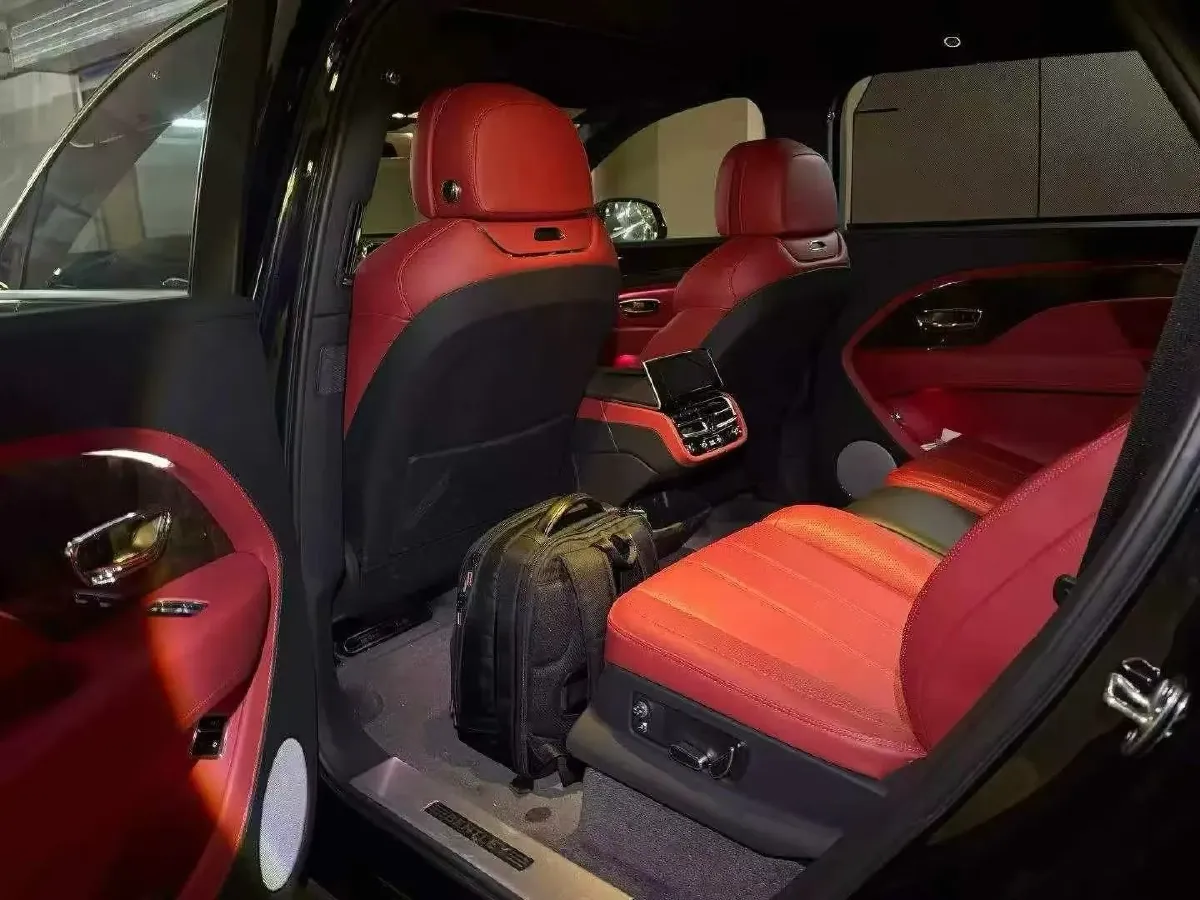 2024 Bentley Bentayga 4.0T 550HP V8 8AT,autocango,china used car exporter,china ev exporter,chinese used car exporter,chinese used ev exporter