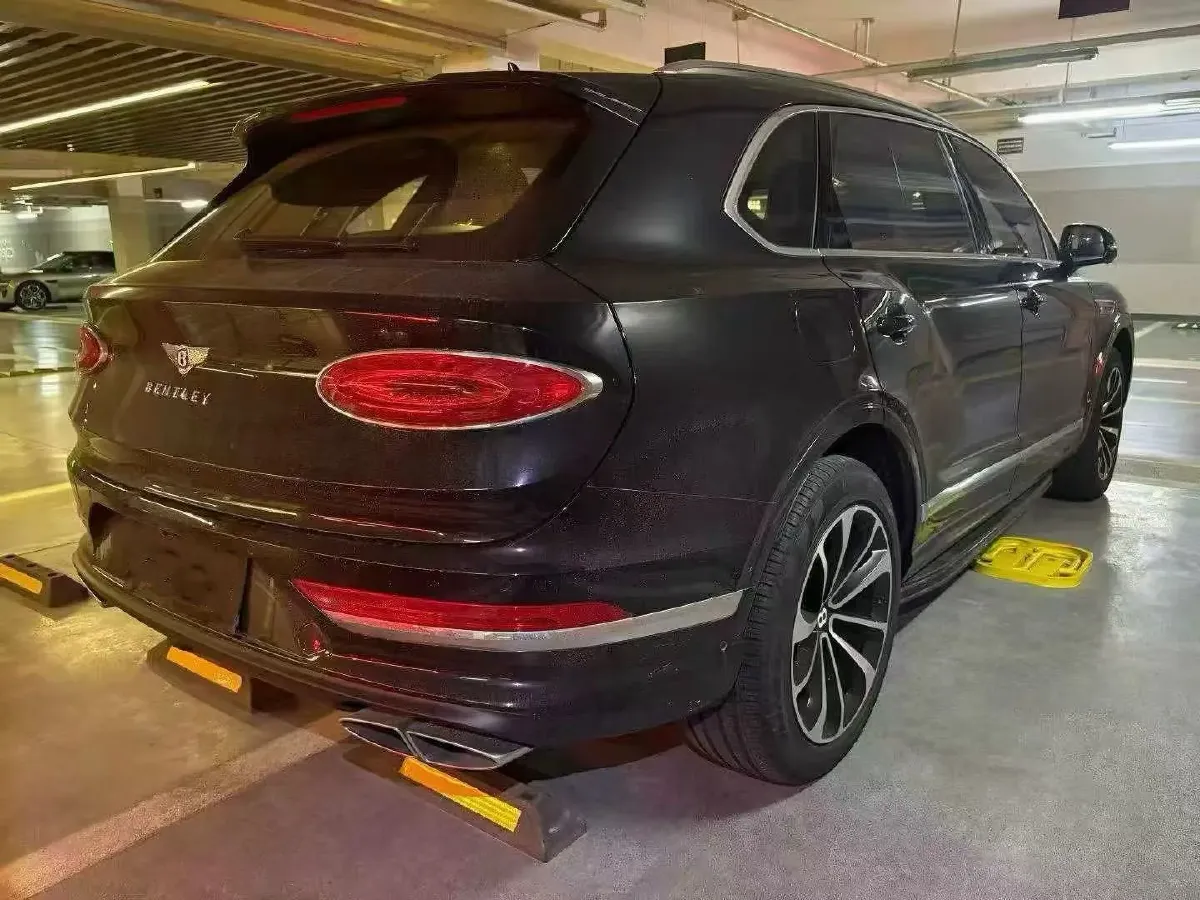 2024 Bentley Bentayga 4.0T 550HP V8 8AT,autocango,china used car exporter,china ev exporter,chinese used car exporter,chinese used ev exporter
