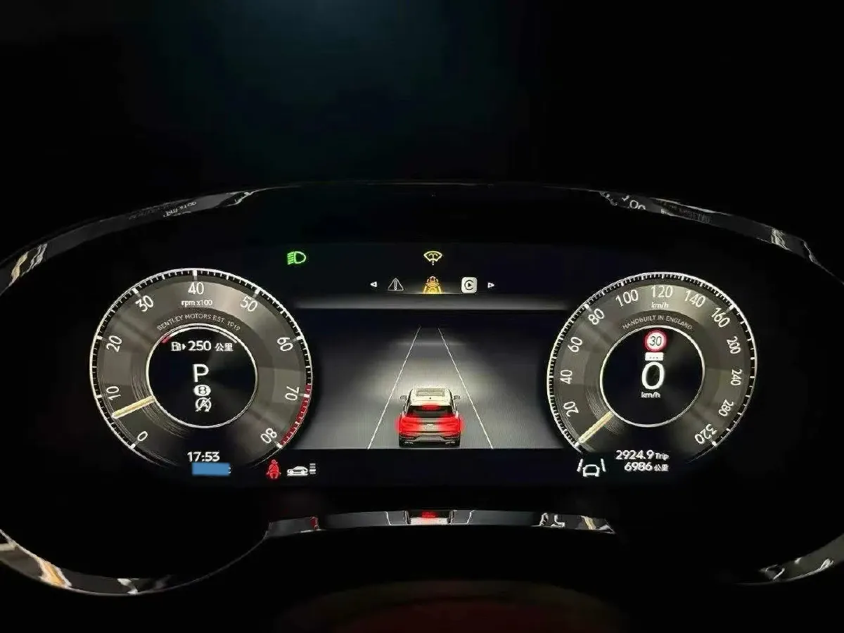 2024 Bentley Bentayga 4.0T 550HP V8 8AT,autocango,china used car exporter,china ev exporter,chinese used car exporter,chinese used ev exporter