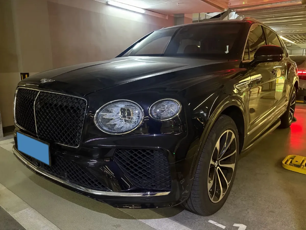 2024 Bentley Bentayga 4.0T 550HP V8 8AT,autocango,china used car exporter,china ev exporter,chinese used car exporter,chinese used ev exporter