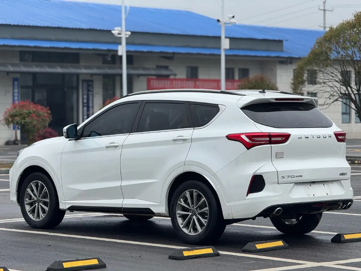 2020 Jetour X70 1.5T 156HP L4 6MT,autocango,china used car exporter,china ev exporter,chinese used car exporter,chinese used ev exporter