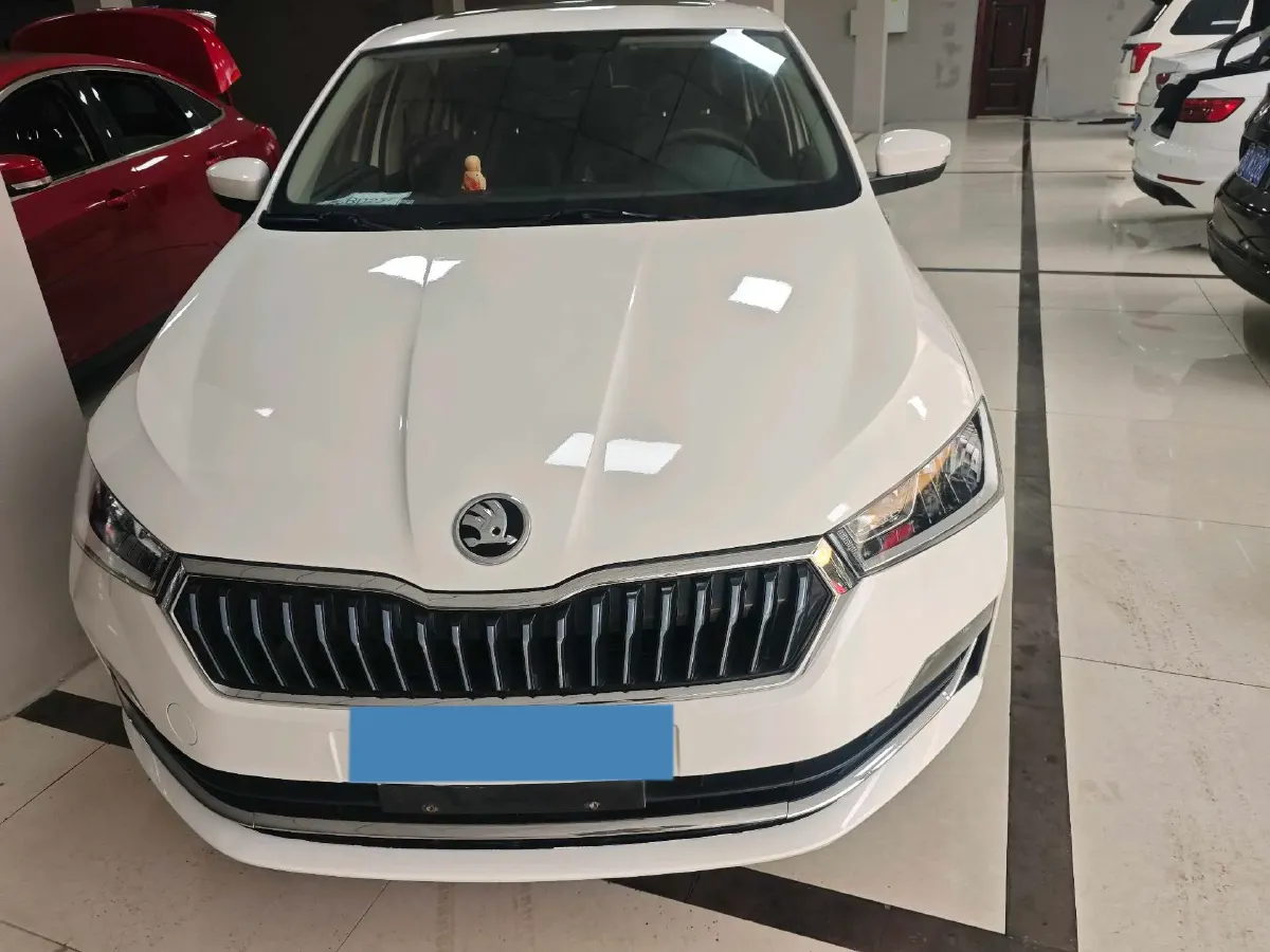 2020 Skoda Rapid 1.5L 112HP L4 6AT,autocango,china used car exporter,china ev exporter,chinese used car exporter,chinese used ev exporter
