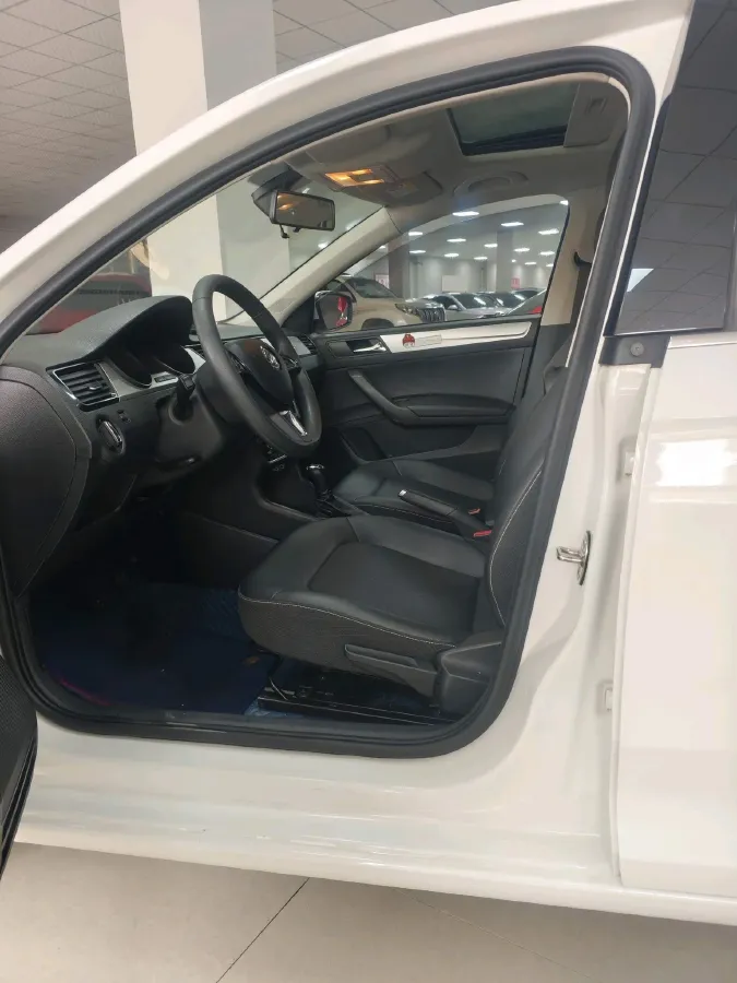 2020 Skoda Rapid 1.5L 112HP L4 6AT,autocango,china used car exporter,china ev exporter,chinese used car exporter,chinese used ev exporter