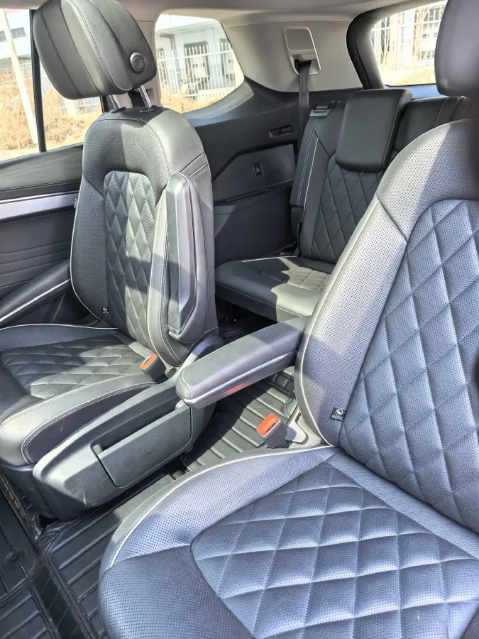 2022 Volkswagen Talagon 2.5T 299HP V6 7DCT,autocango,china used car exporter,china ev exporter,chinese used car exporter,chinese used ev exporter