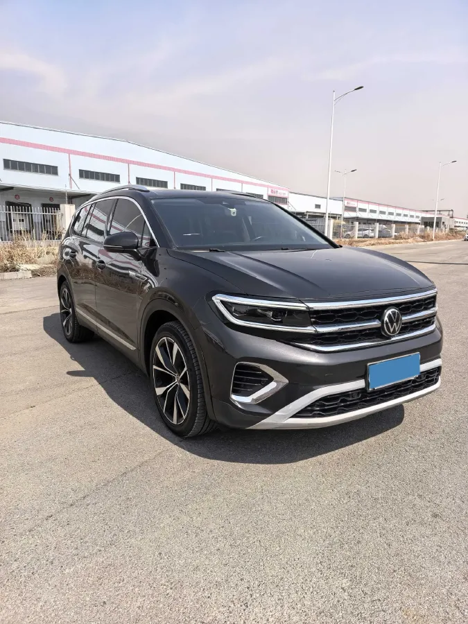 2022 Volkswagen Talagon 2.5T 299HP V6 7DCT,autocango,china used car exporter,china ev exporter,chinese used car exporter,chinese used ev exporter