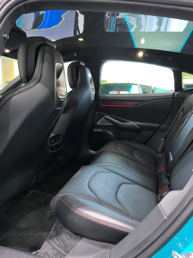 2024 MI SU7 BEV 101KWH,autocango,china used car exporter,china ev exporter,chinese used car exporter,chinese used ev exporter