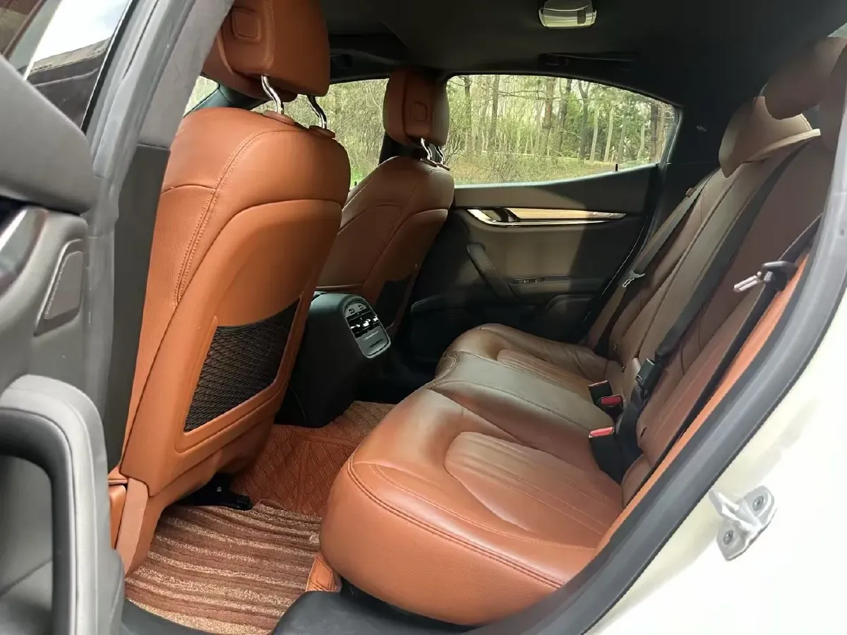 2022 Audi Q7 2.0T 245HP L4 8AT,autocango,china used car exporter,china ev exporter,chinese used car exporter,chinese used ev exporter