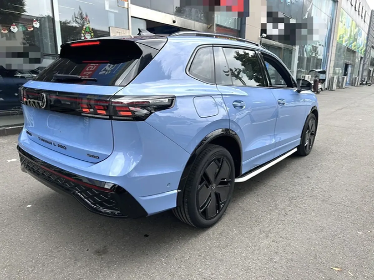 2024 Volkswagen Tiguan L 2.0T 220HP L4 7DCT,autocango,china used car exporter,china ev exporter,chinese used car exporter,chinese used ev exporter