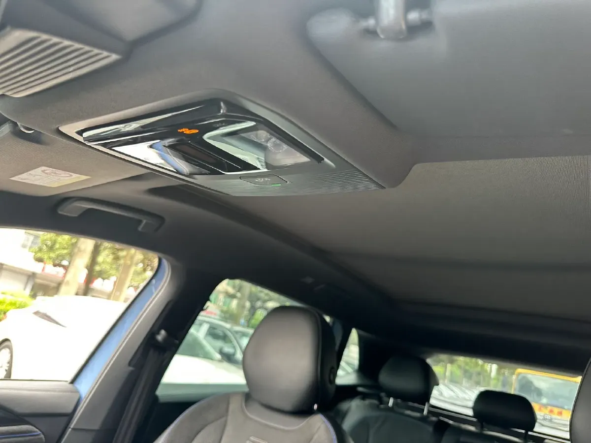 2024 Volkswagen Tiguan L 2.0T 220HP L4 7DCT,autocango,china used car exporter,china ev exporter,chinese used car exporter,chinese used ev exporter