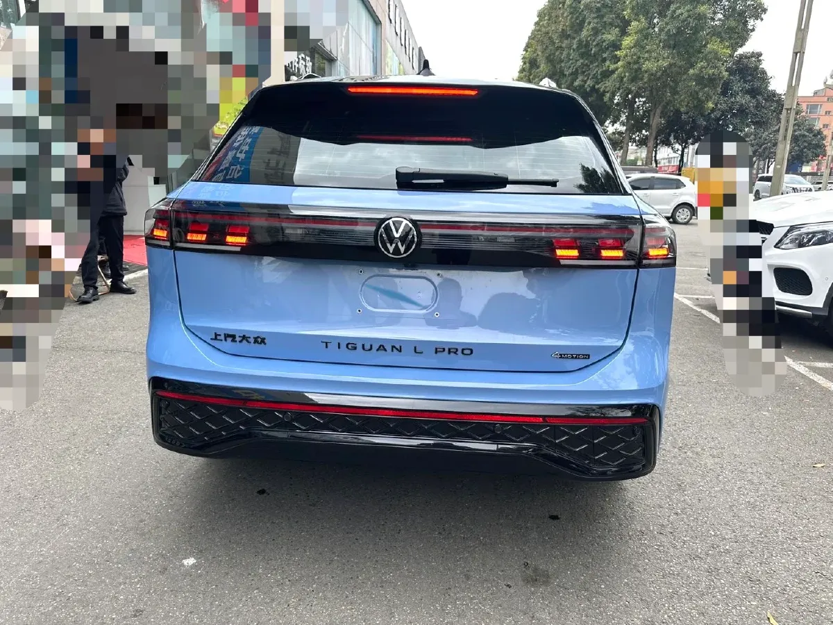 2024 Volkswagen Tiguan L 2.0T 220HP L4 7DCT,autocango,china used car exporter,china ev exporter,chinese used car exporter,chinese used ev exporter