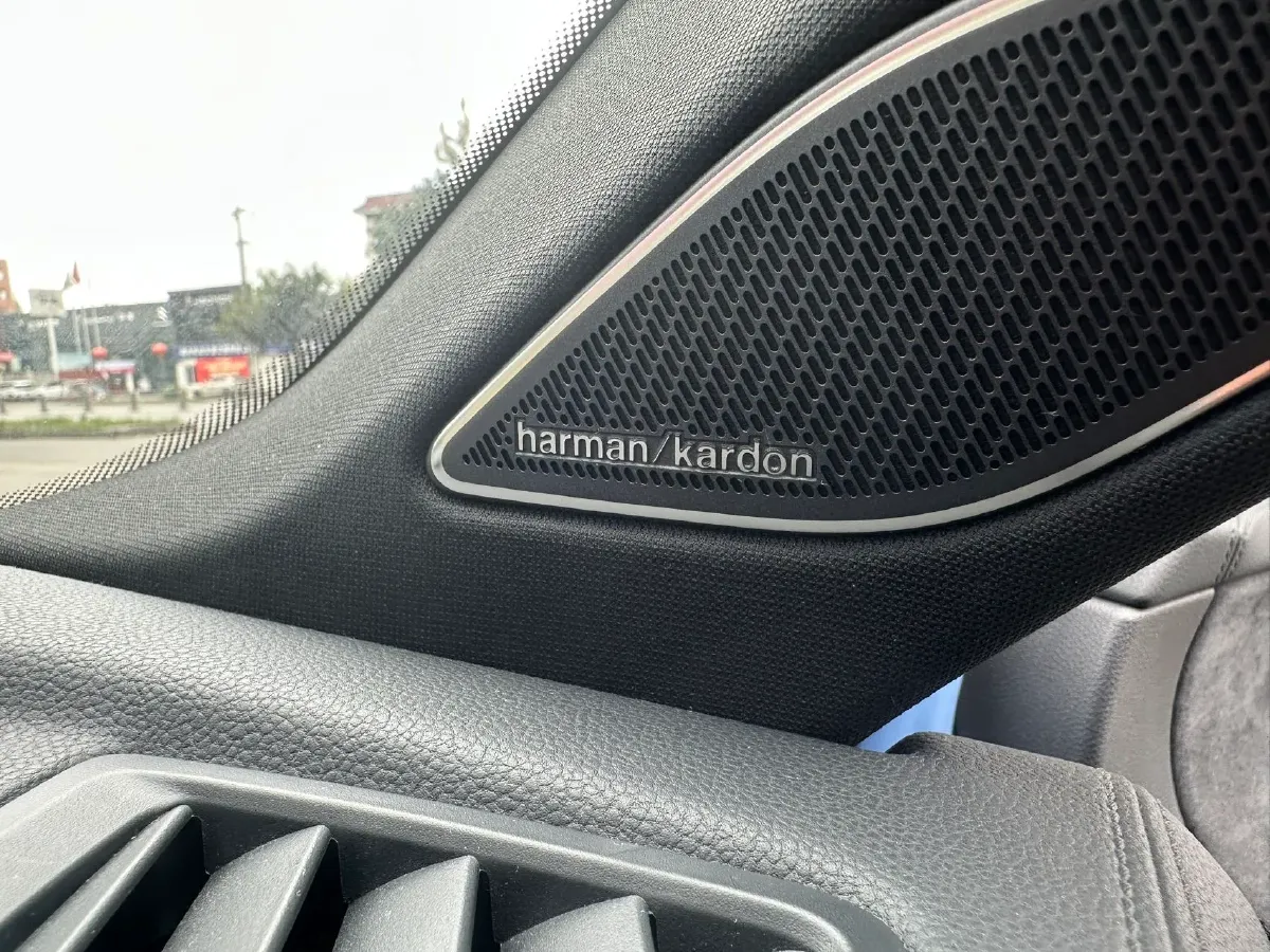 2024 Volkswagen Tiguan L 2.0T 220HP L4 7DCT,autocango,china used car exporter,china ev exporter,chinese used car exporter,chinese used ev exporter