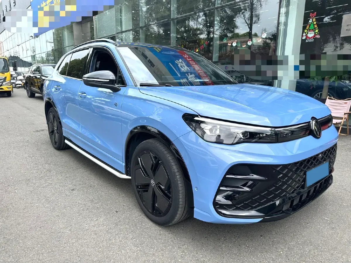 2024 Volkswagen Tiguan L 2.0T 220HP L4 7DCT,autocango,china used car exporter,china ev exporter,chinese used car exporter,chinese used ev exporter