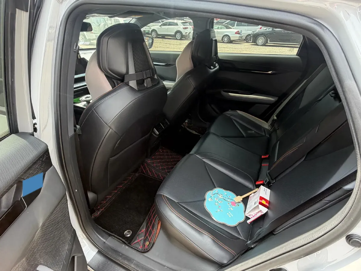 2022 ChangAn UNI-V 1.5T 188HP L4 7DCT,autocango,china used car exporter,china ev exporter,chinese used car exporter,chinese used ev exporter