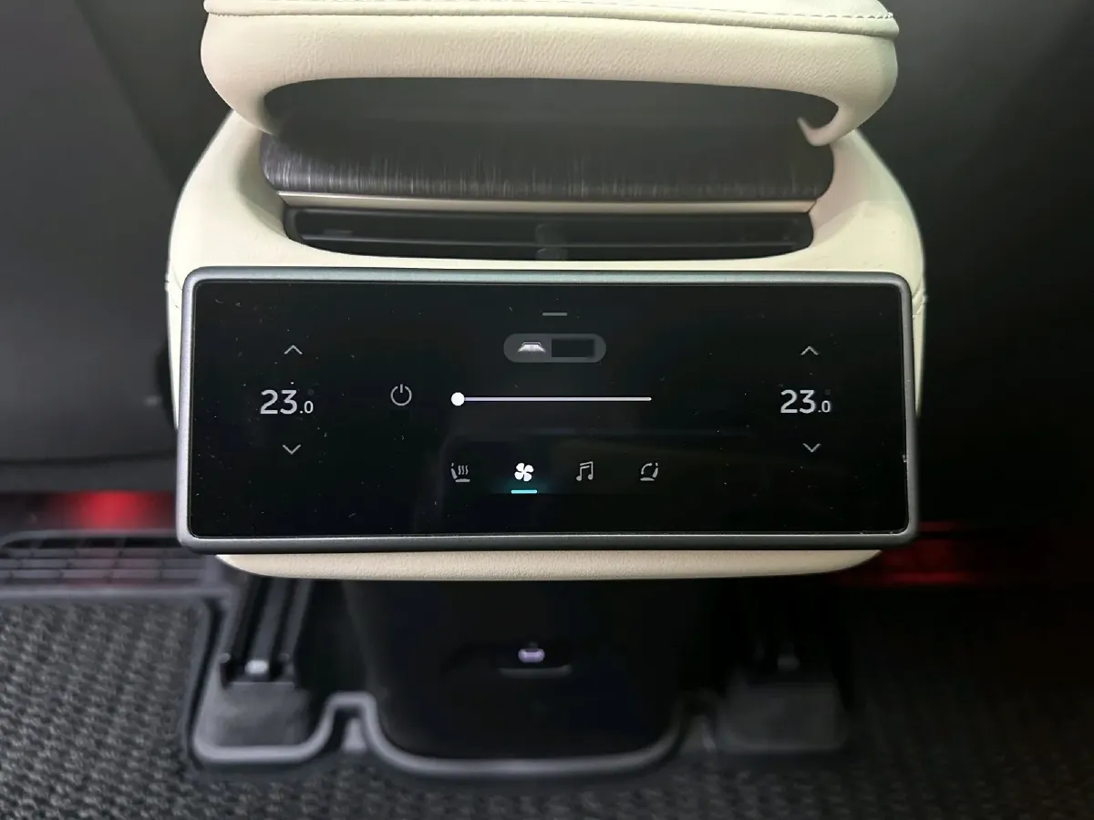 2024 NIO ES6 BEV 75KWH,autocango,china used car exporter,china ev exporter,chinese used car exporter,chinese used ev exporter