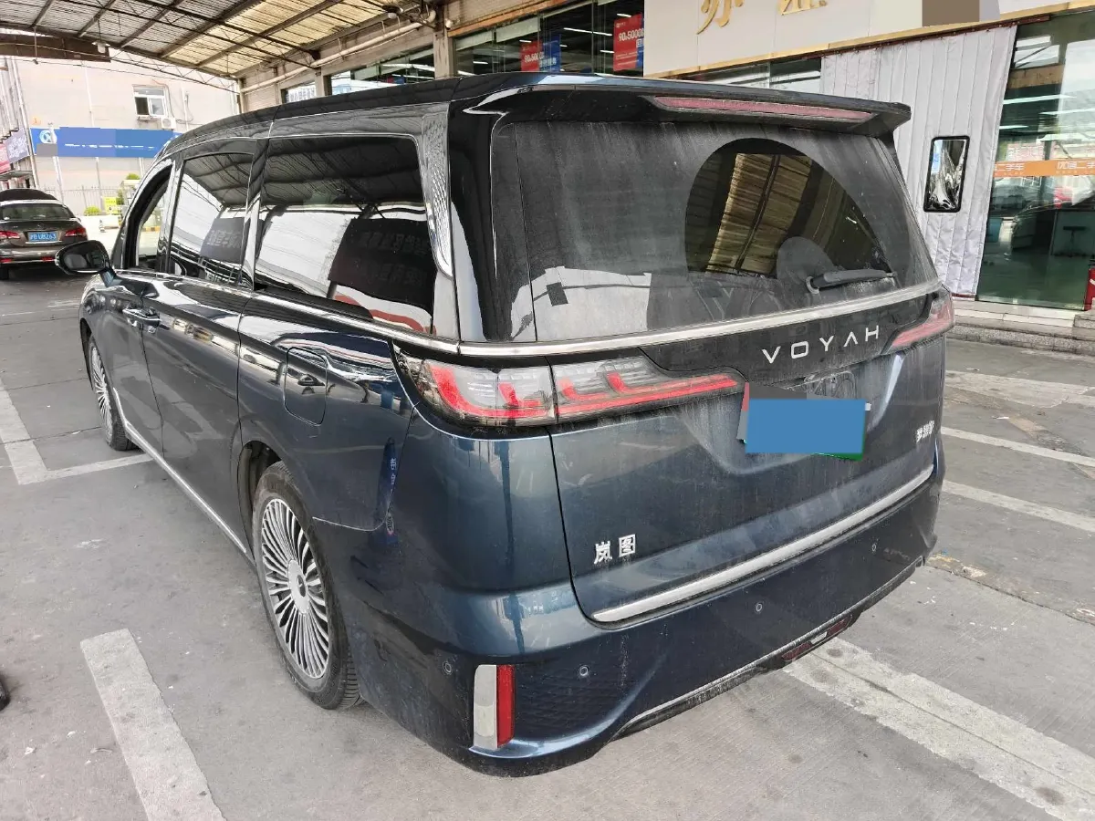 2025 Voyah Dream 1.5T 150HP L4 PHEV 41.7KWH,autocango,china used car exporter,china ev exporter,chinese used car exporter,chinese used ev exporter