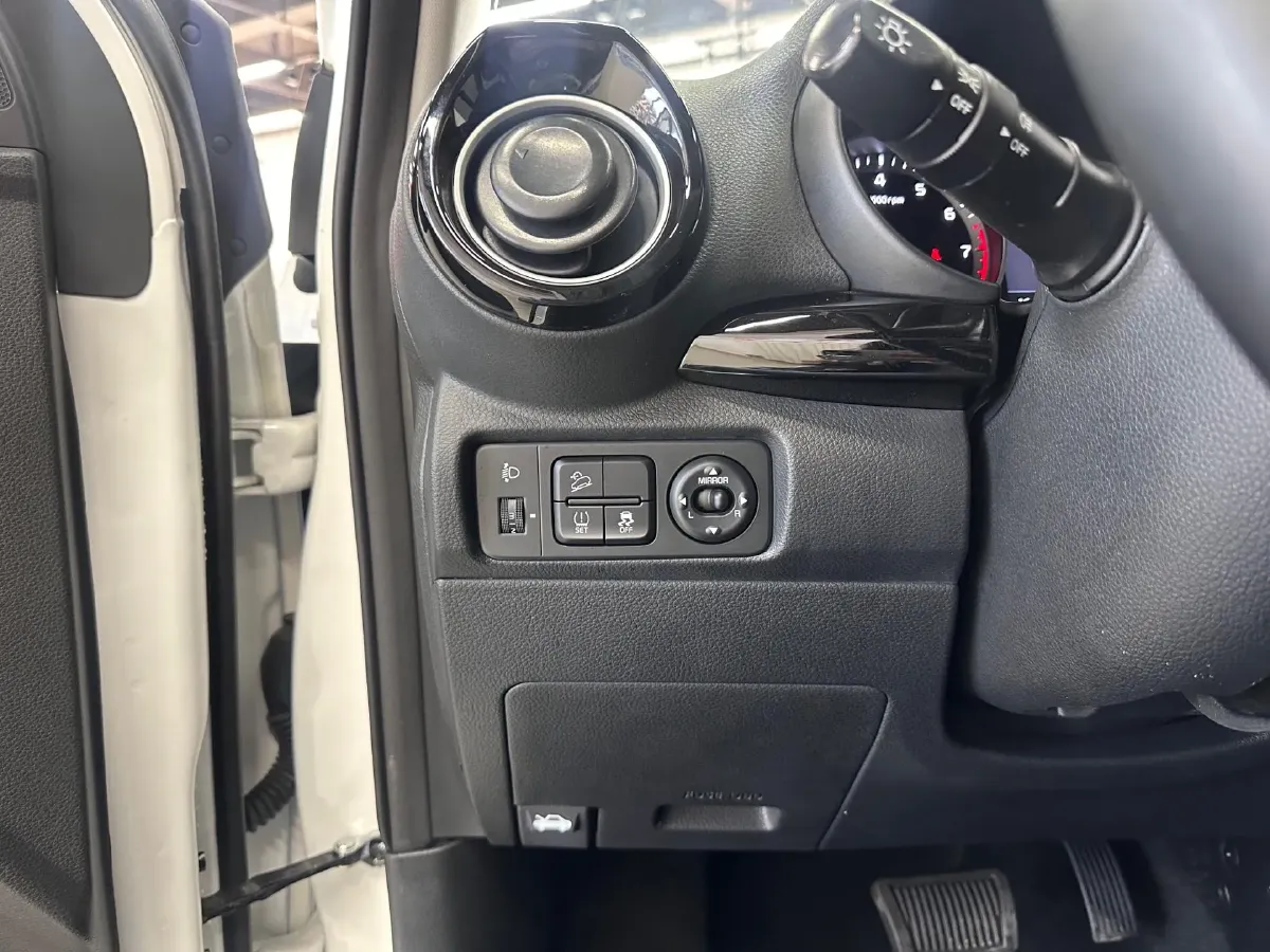 2021 Kia KX1 1.4L 100HP L4 6AT,autocango,china used car exporter,china ev exporter,chinese used car exporter,chinese used ev exporter