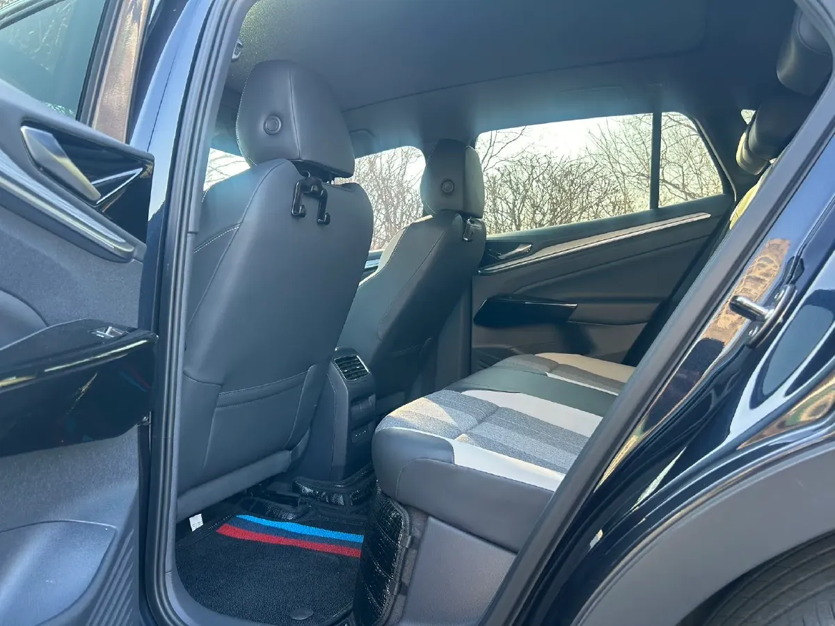 2024 Volkswagen ID.4 Crozz BEV 55.7KWH,autocango,china used car exporter,china ev exporter,chinese used car exporter,chinese used ev exporter