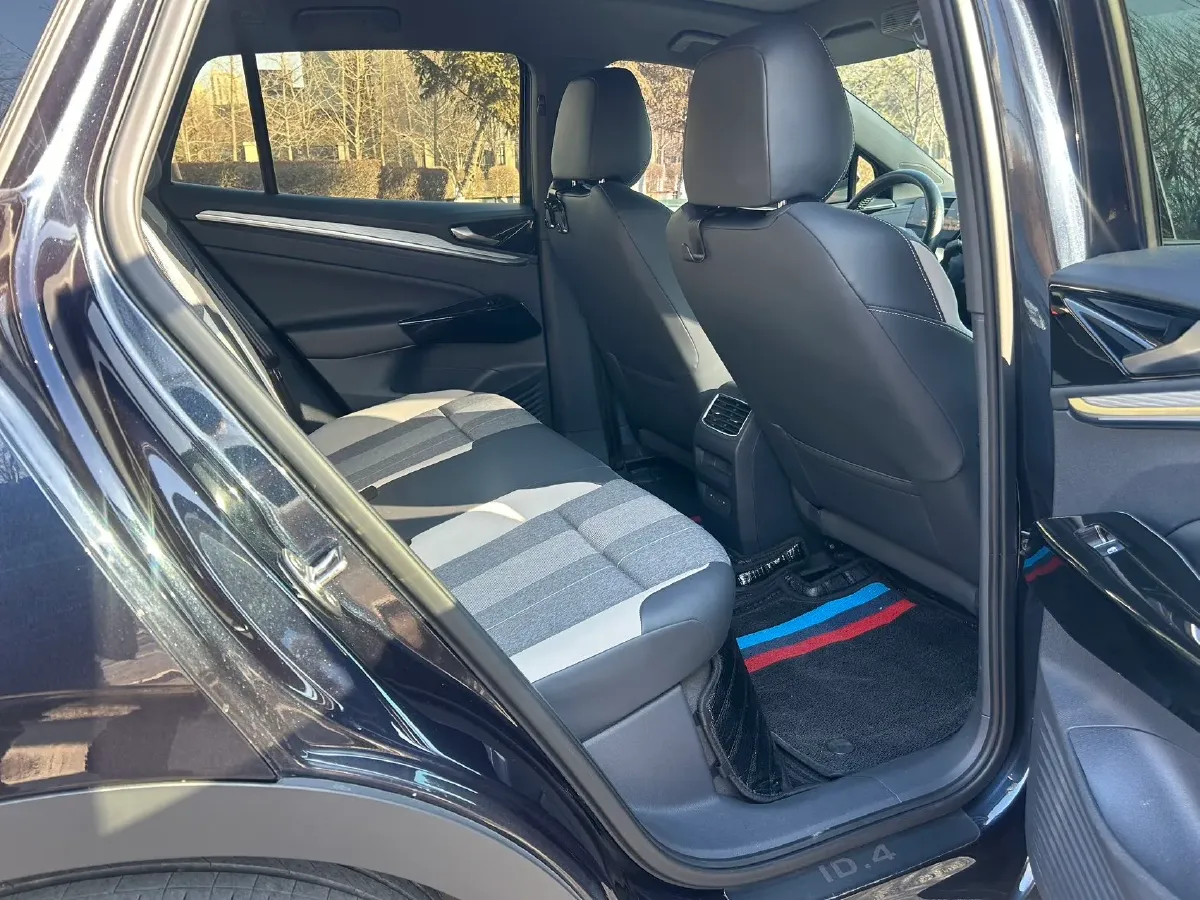 2024 Volkswagen ID.4 Crozz BEV 55.7KWH,autocango,china used car exporter,china ev exporter,chinese used car exporter,chinese used ev exporter