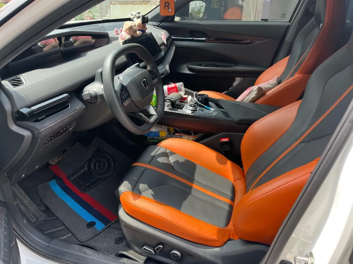 2024 ChangAn UNI-V 1.5T 188HP L4 7DCT,autocango,china used car exporter,china ev exporter,chinese used car exporter,chinese used ev exporter