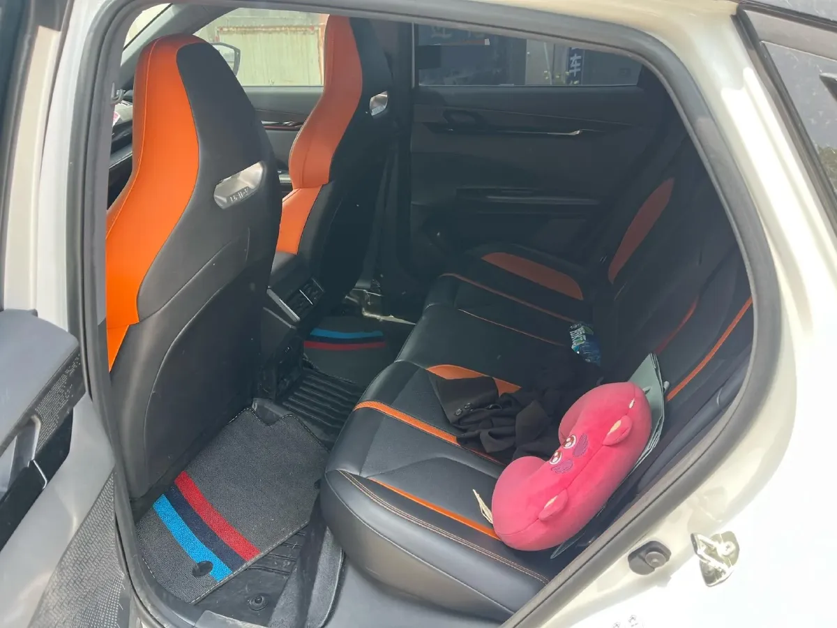 2024 ChangAn UNI-V 1.5T 188HP L4 7DCT,autocango,china used car exporter,china ev exporter,chinese used car exporter,chinese used ev exporter