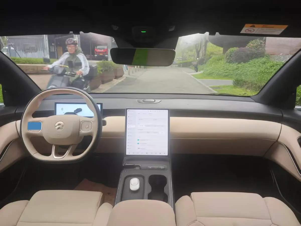 2024 NIO ET5T BEV 75KWH,autocango,china used car exporter,china ev exporter,chinese used car exporter,chinese used ev exporter