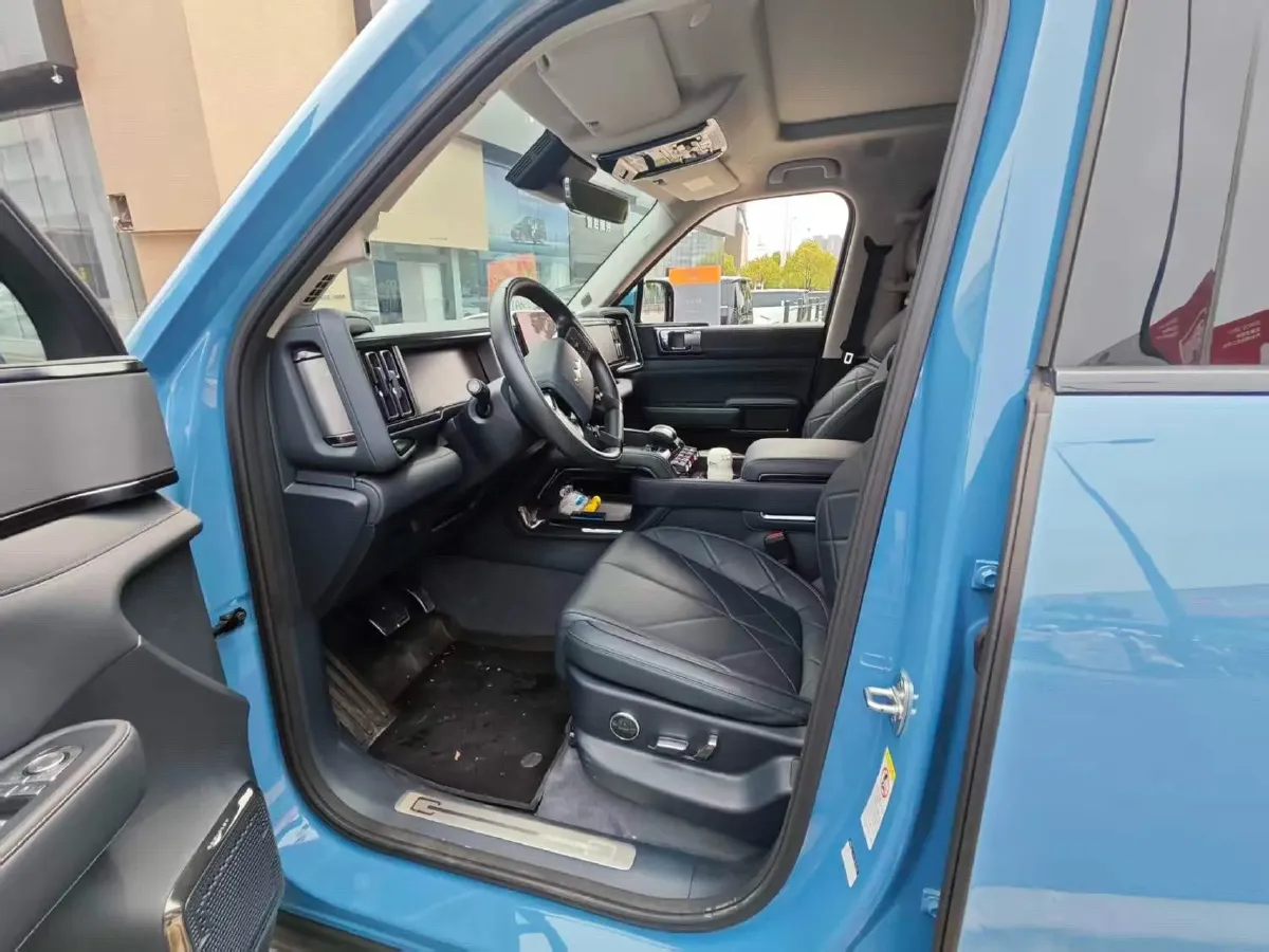 2023 FangChengBao Bao 5 1.5T 194HP L4 E-CVT PHEV 31.8KWH,autocango,china used car exporter,china ev exporter,chinese used car exporter,chinese used ev exporter