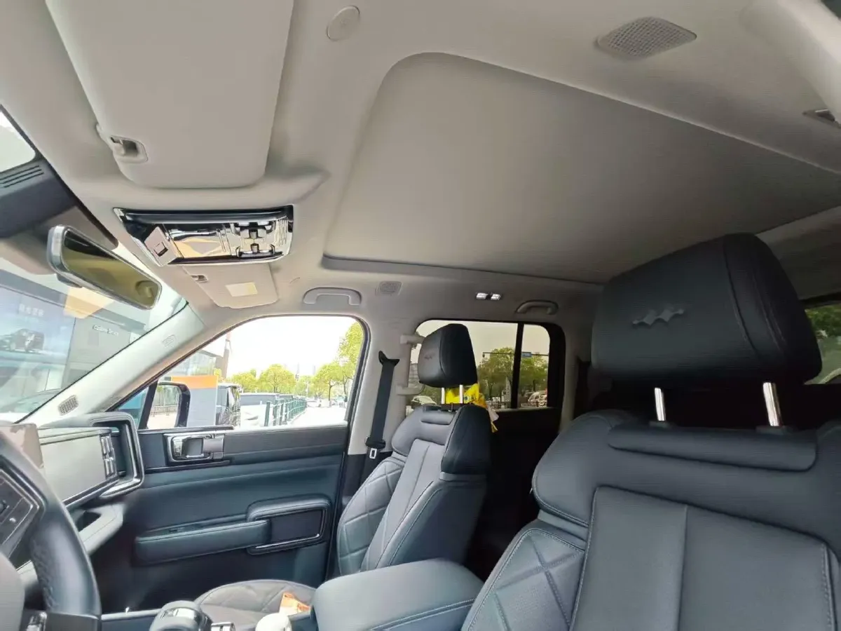 2023 FangChengBao Bao 5 1.5T 194HP L4 E-CVT PHEV 31.8KWH,autocango,china used car exporter,china ev exporter,chinese used car exporter,chinese used ev exporter