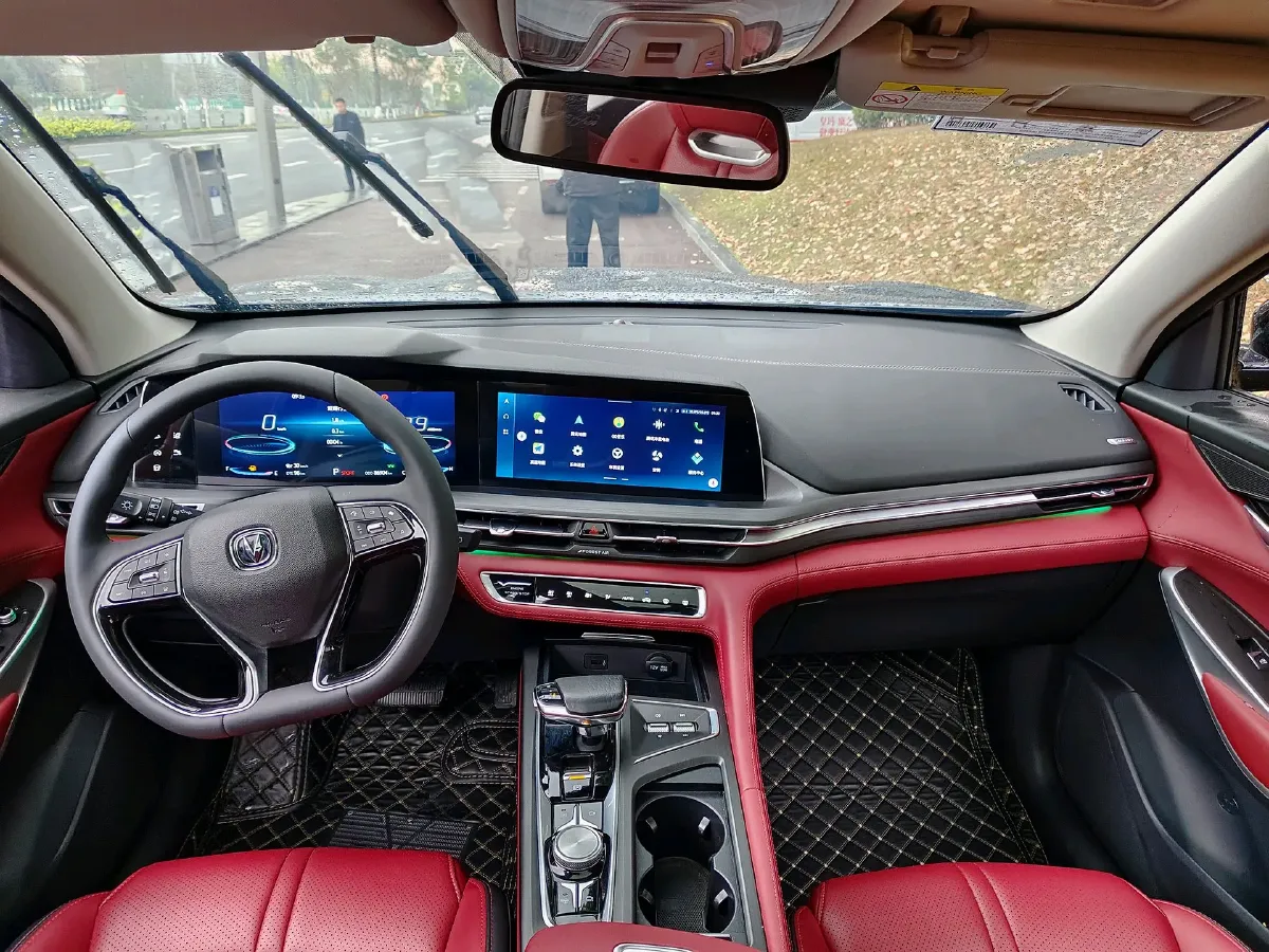 2020 ChangAn CS75 Plus 2.0T 233HP L4 8AT,autocango,china used car exporter,china ev exporter,chinese used car exporter,chinese used ev exporter