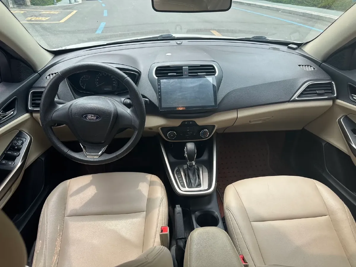 2017 Ford Escort 1.5L 113HP L4 6AT,autocango,china used car exporter,china ev exporter,chinese used car exporter,chinese used ev exporter