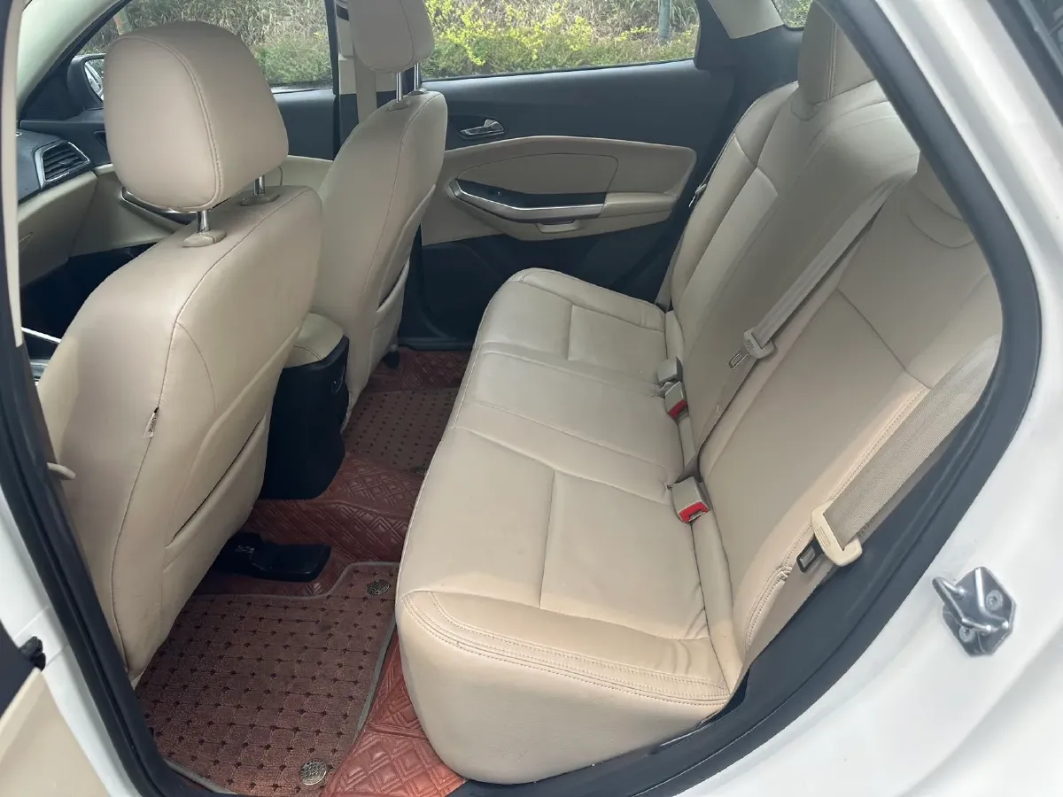 2017 Ford Escort 1.5L 113HP L4 6AT,autocango,china used car exporter,china ev exporter,chinese used car exporter,chinese used ev exporter