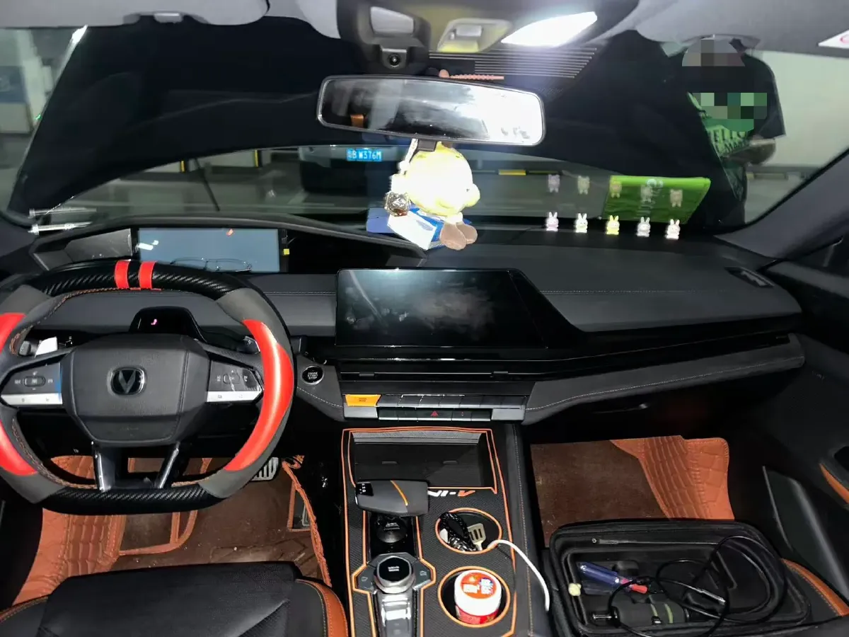 2022 ChangAn UNI-V 2.0T 233HP L4 8AT,autocango,china used car exporter,china ev exporter,chinese used car exporter,chinese used ev exporter