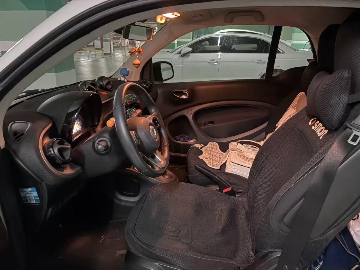 2019 Smart smart fortwo 0.9T 90HP L3 6DCT,autocango,china used car exporter,china ev exporter,chinese used car exporter,chinese used ev exporter