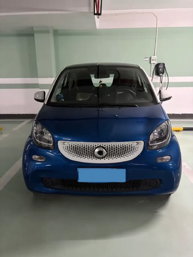 2019 Smart smart fortwo 0.9T 90HP L3 6DCT,autocango,china used car exporter,china ev exporter,chinese used car exporter,chinese used ev exporter