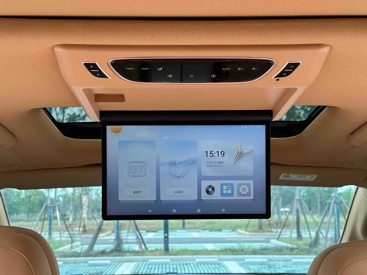 2024 Voyah Dream 1.5T 150HP L4 PHEV 43KWH,autocango,china used car exporter,china ev exporter,chinese used car exporter,chinese used ev exporter